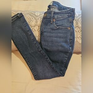 UNIVERSAL THREAD MID-RISE CURVY SKINNY JEANS